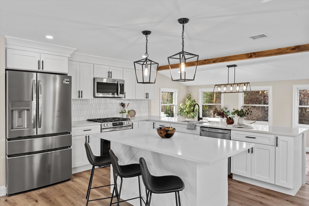 12 Samoset Road Peabody, MA 01960 - Photo 7 of 42 Gallery Image 7