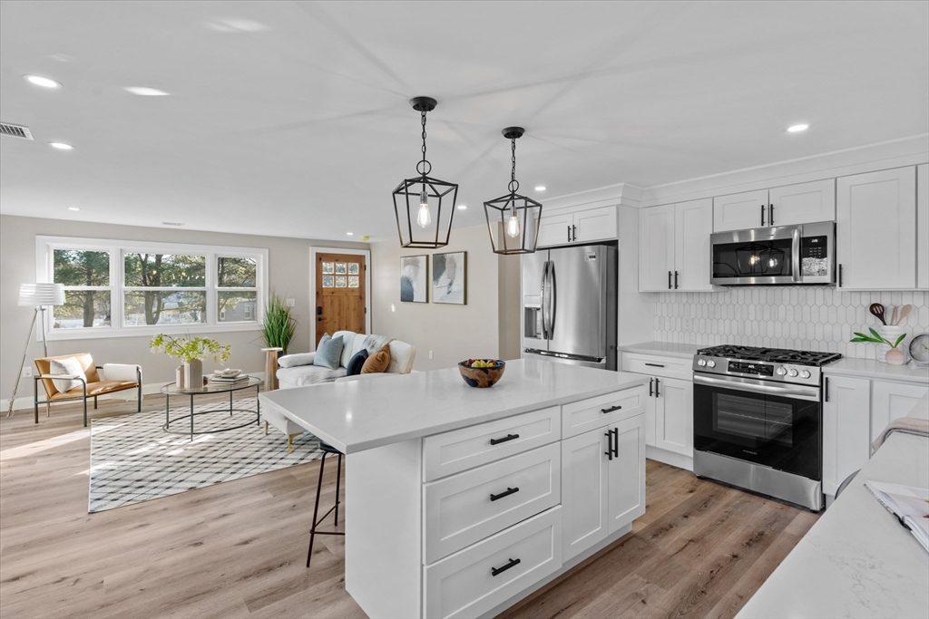 12 Samoset Road Peabody, MA 01960 - Photo 8 of 42 Gallery Image 8