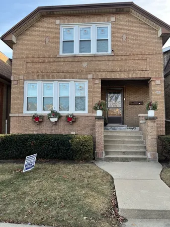 $2,400 | 5133 West Wrightwood Avenue, Unit 1, Chicago, IL 60639