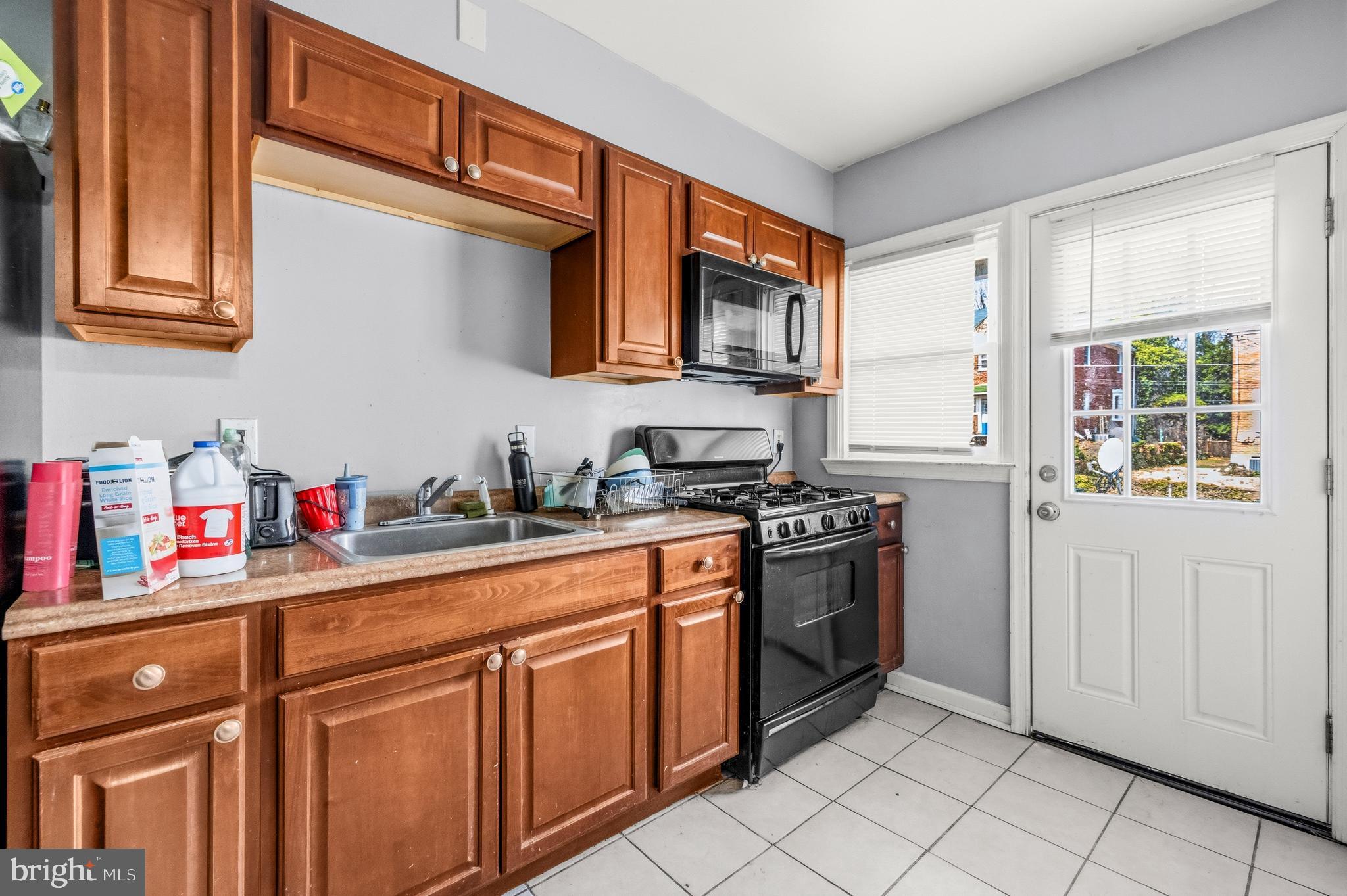 1636 Pentwood Road Baltimore, MD 21239 - Photo 8 of 24