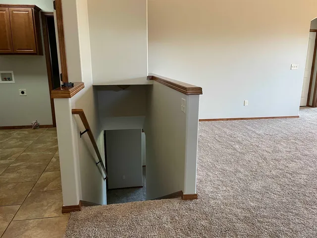 $325,000 | 1200 North Hamilton Circle, Derby, KS 67037