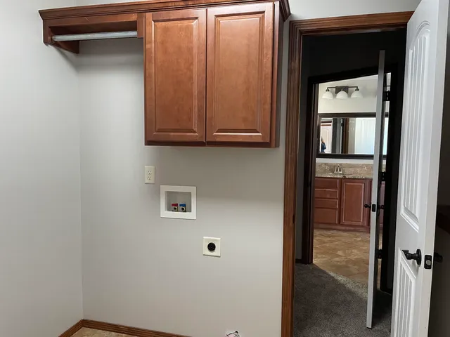 $325,000 | 1200 North Hamilton Circle, Derby, KS 67037