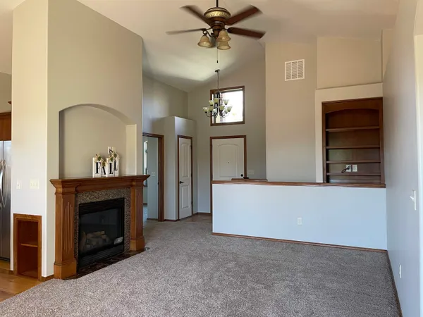 $325,000 | 1200 North Hamilton Circle, Derby, KS 67037