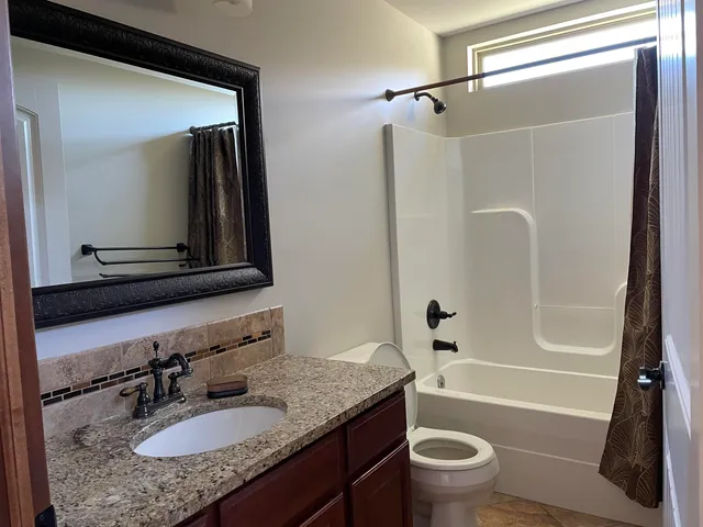 $325,000 | 1200 North Hamilton Circle, Derby, KS 67037