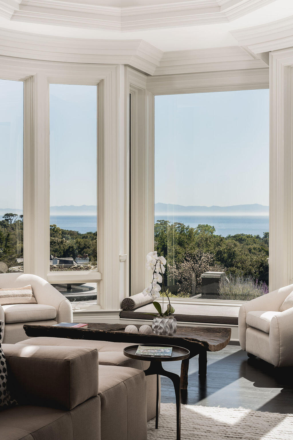4265 Cresta Avenue Santa Barbara, CA 93110 - Photo 18 of 48 Formal Living Area