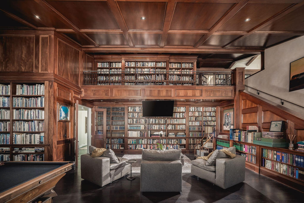 4265 Cresta Avenue Santa Barbara, CA 93110 - Photo 20 of 48 Library / Game Room