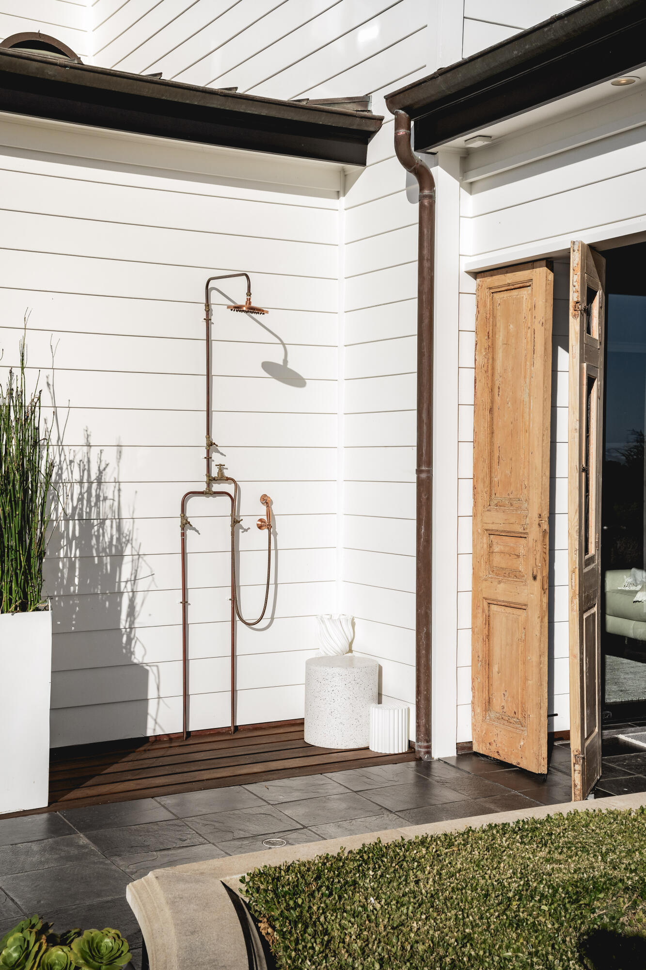 4265 Cresta Avenue Santa Barbara, CA 93110 - Photo 29 of 48 Outdoor Shower