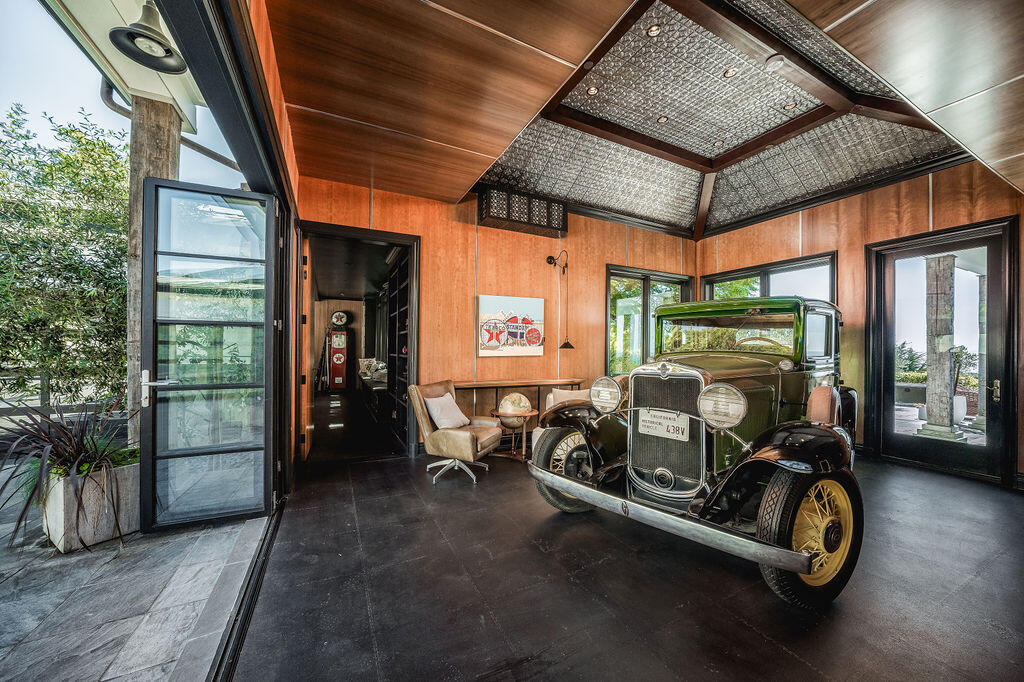 4265 Cresta Avenue Santa Barbara, CA 93110 - Photo 8 of 48 Flex Space / 5th Car Space