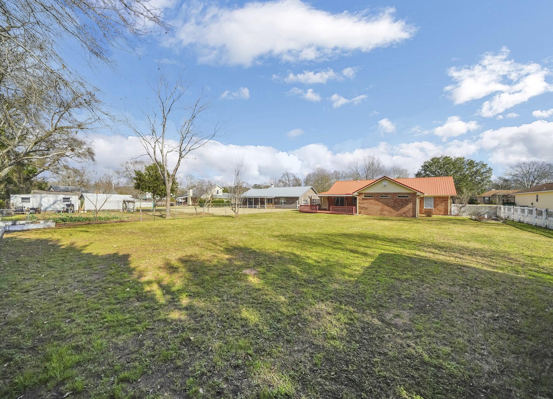110 Pointer Lane Crestview, FL 32536 - Photo 11 of 54 Gallery Image 11