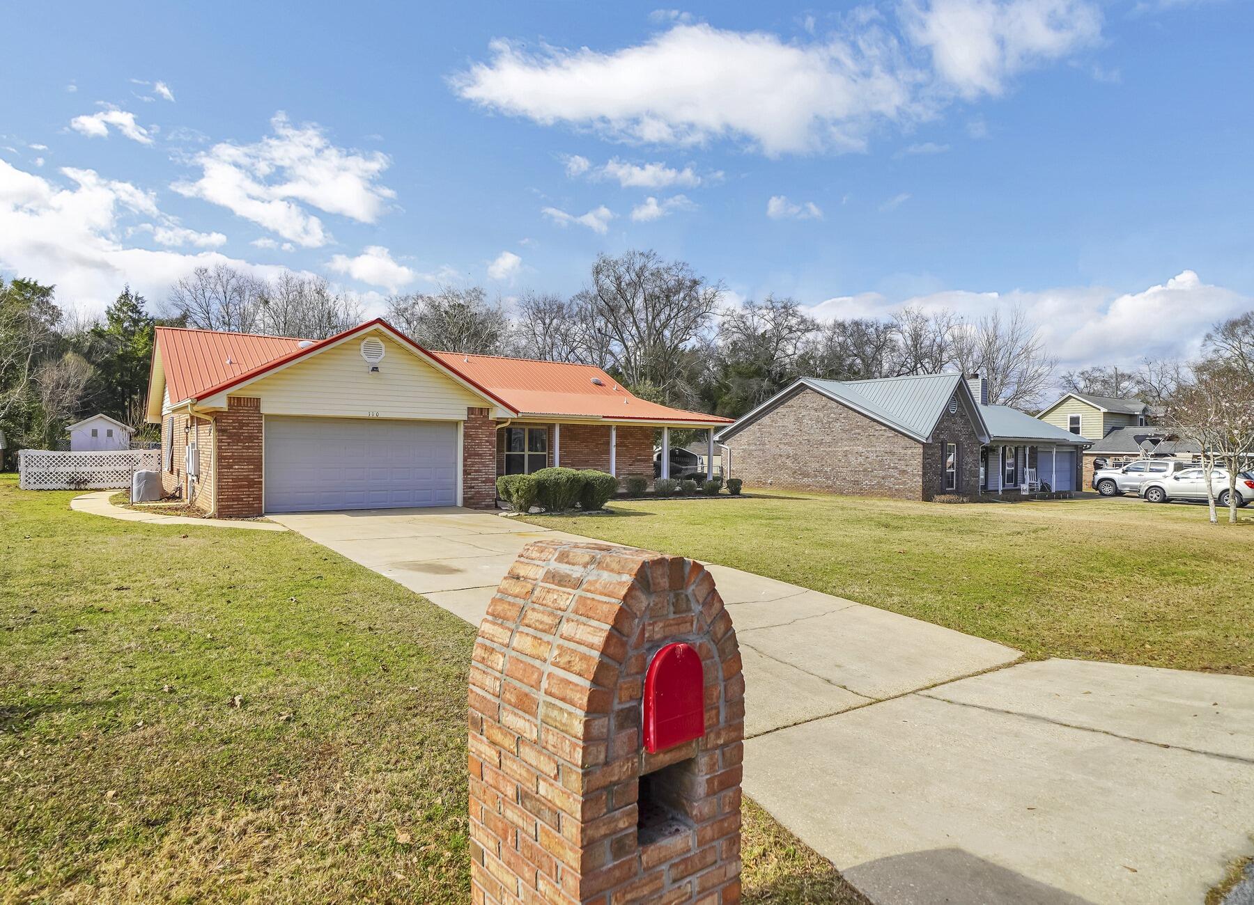 110 Pointer Lane Crestview, FL 32536 - Photo 3 of 54 Gallery Image 3