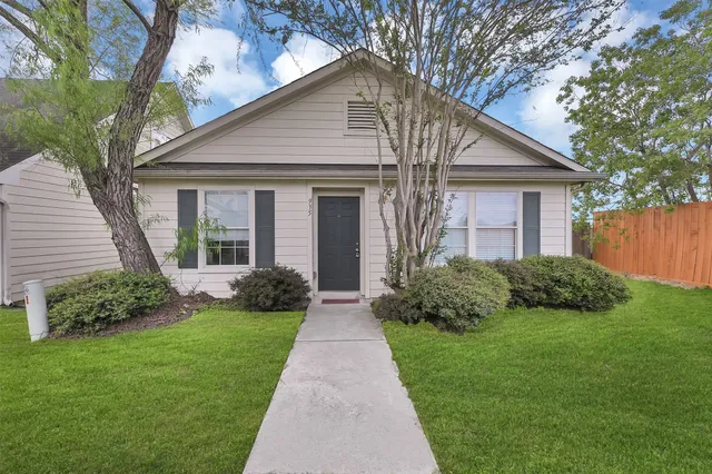 $1,650 | 935 Verde Trails Drive, Houston, TX 77073