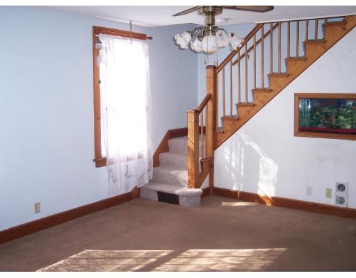 273 College Farm Road Waltham, MA 02451 - Photo 3 of 5 Gallery Image 3