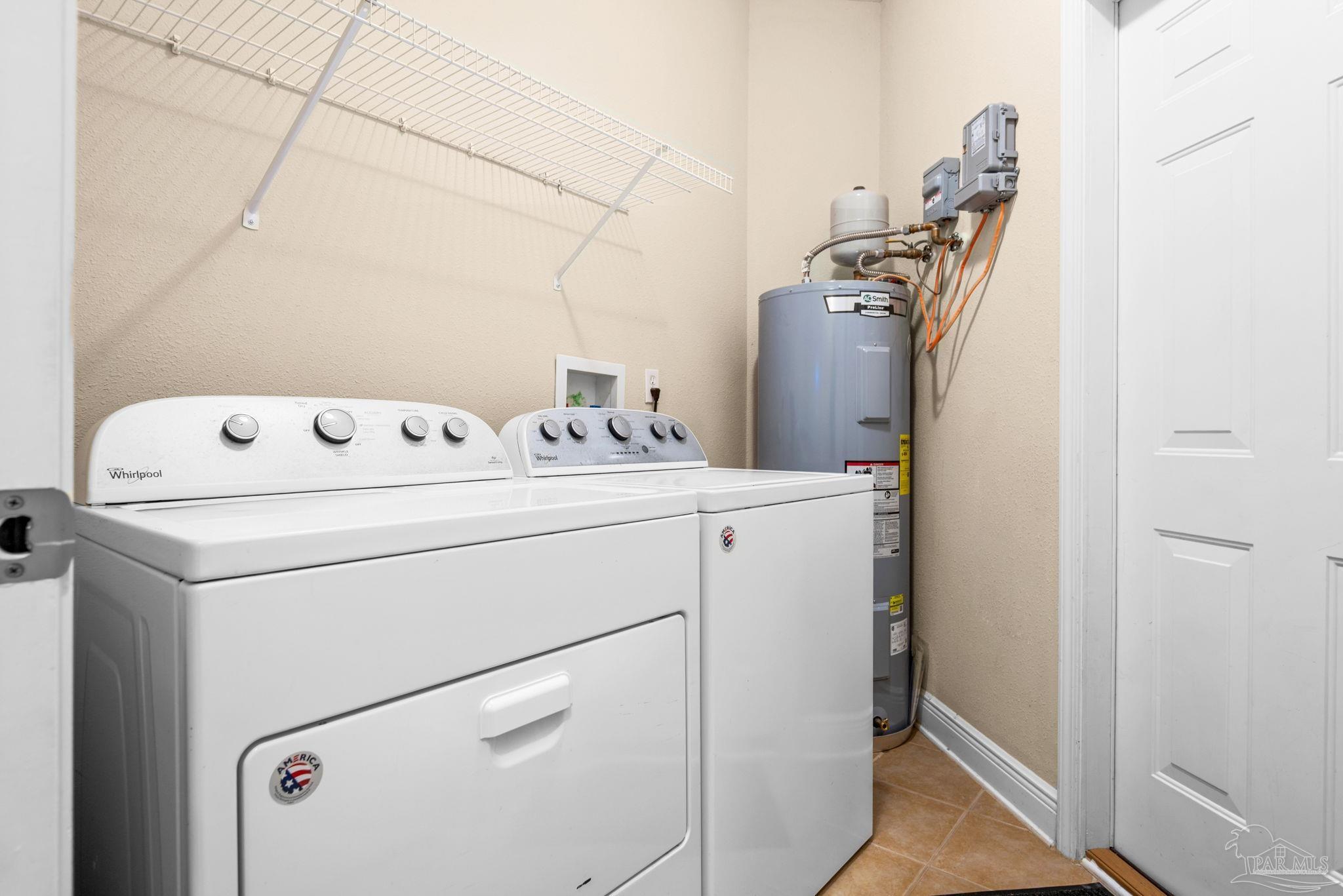 1007 Patriot Place Pensacola, FL 32534 - Photo 33 of 40 a utility room with dryer and washer