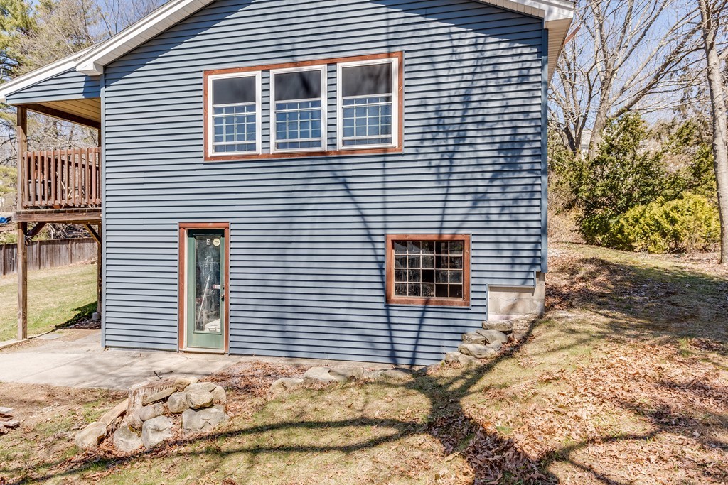 4 Browns Brook Road Webster, MA 01570 - Photo 3 of 24 Gallery Image 3