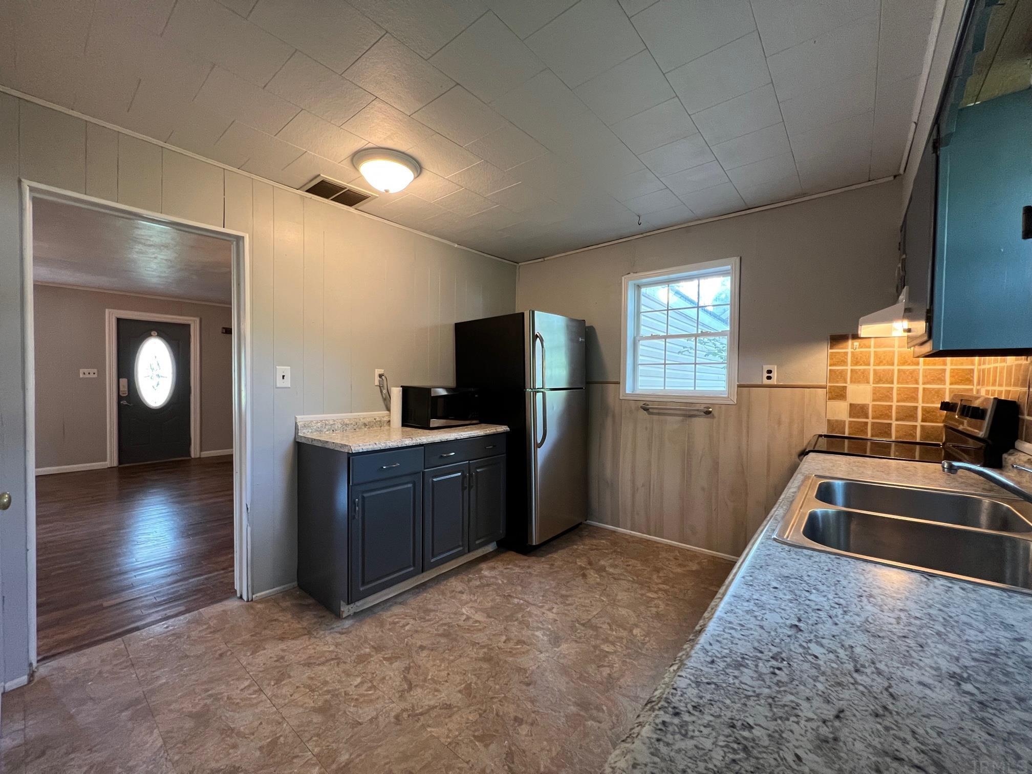 205 North Truitt Road Muncie, IN 47303 - Photo 7 of 15