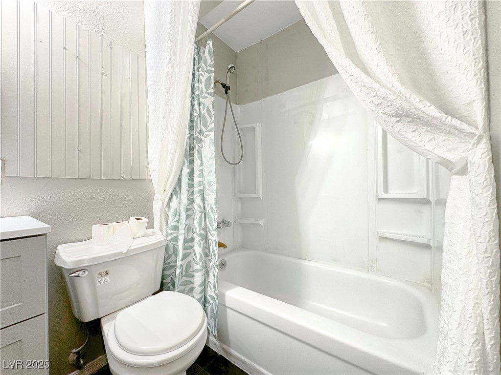 1335 Lorilyn Avenue, Unit 2 Las Vegas, NV 89119 - Photo 16 of 26