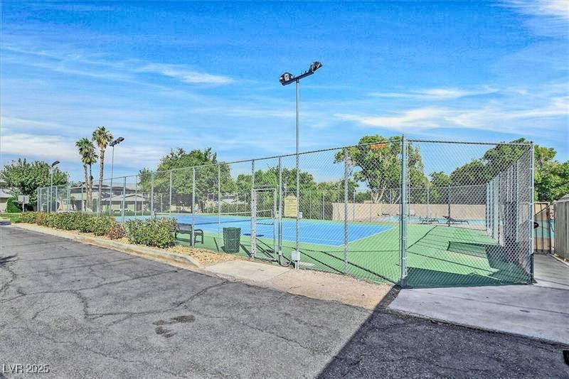 1335 Lorilyn Avenue, Unit 2 Las Vegas, NV 89119 - Photo 22 of 26