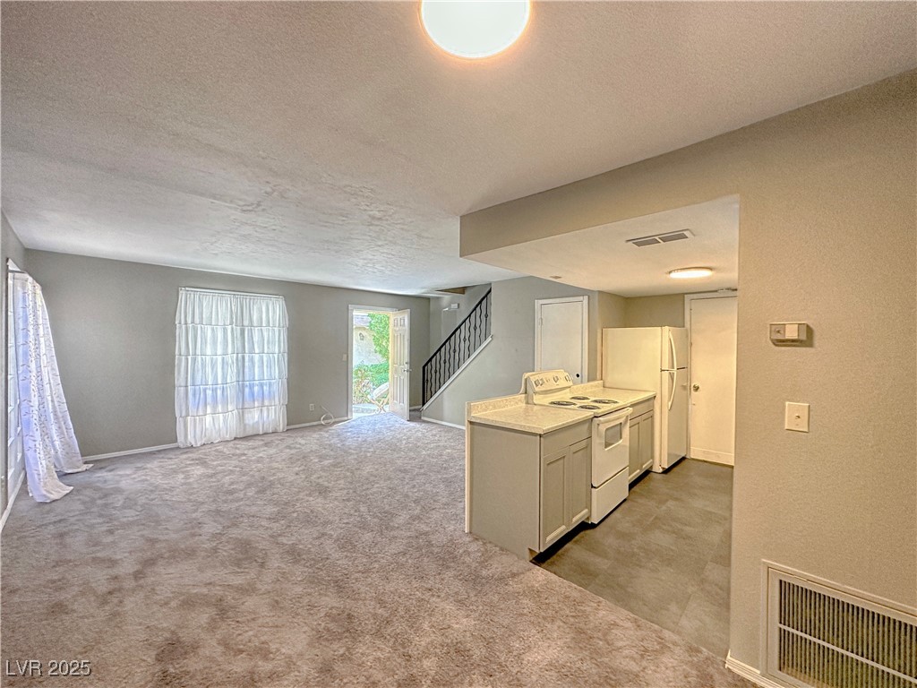 1335 Lorilyn Avenue, Unit 2 Las Vegas, NV 89119 - Photo 6 of 26