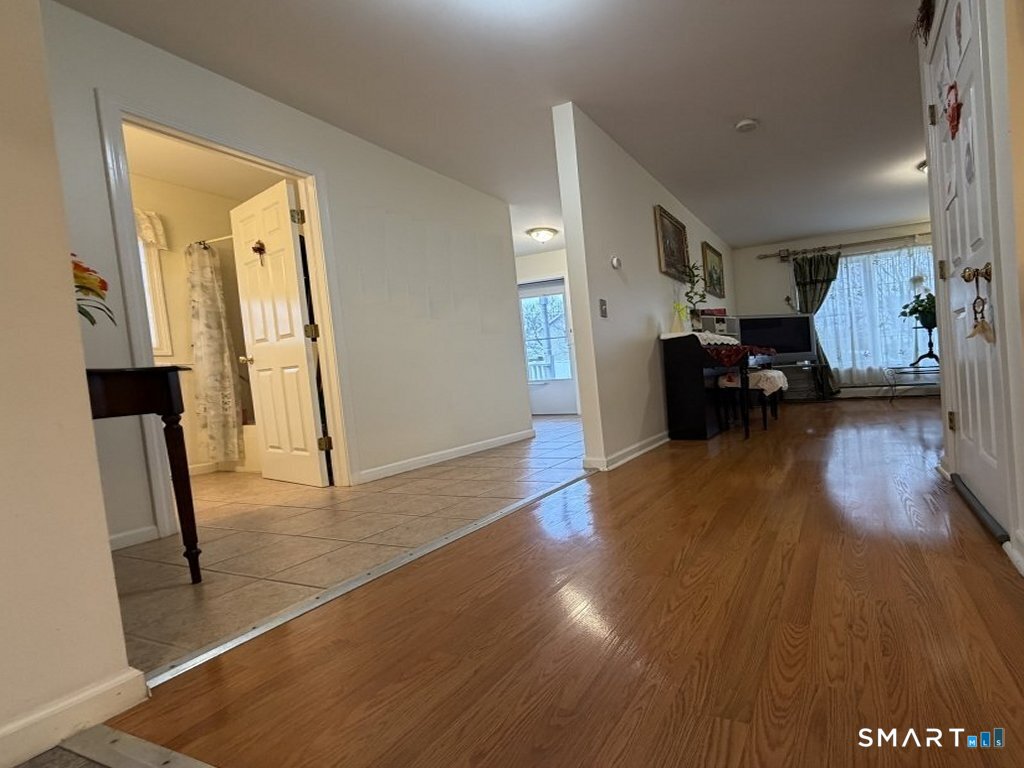 5 Thamesview Road Norwich, CT 06360 - Photo 7 of 22 Gallery Image 7