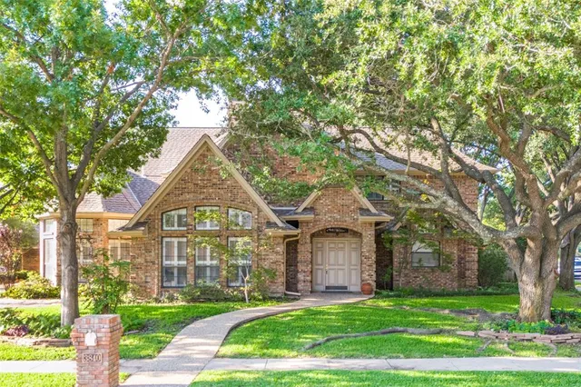 $575,000 | 3840 Edgewater Drive, Bedford, TX 76021