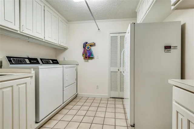 $575,000 | 3840 Edgewater Drive, Bedford, TX 76021