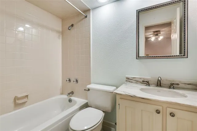 $575,000 | 3840 Edgewater Drive, Bedford, TX 76021