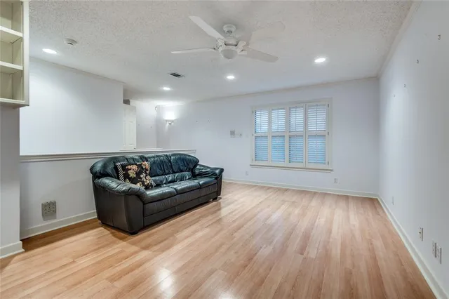 $575,000 | 3840 Edgewater Drive, Bedford, TX 76021