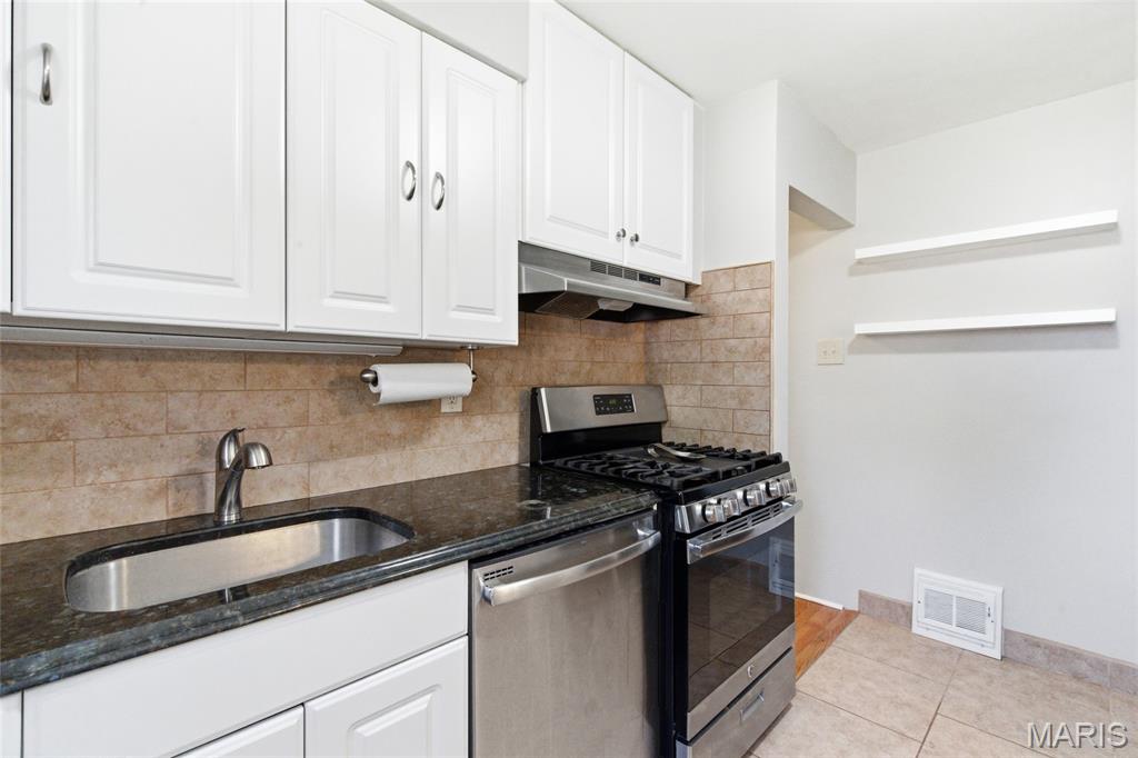 1550 Grant Road Webster Groves, MO 63119 - Photo 12 of 31