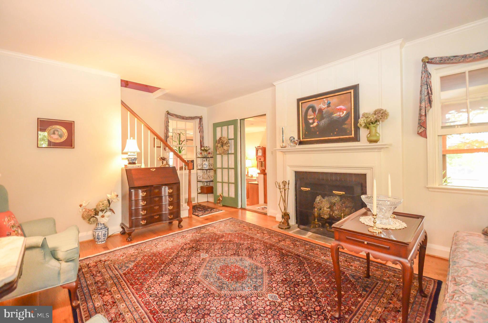 206 South Tyrone Road Baltimore, MD 21212 - Photo 3 of 30 Living Room