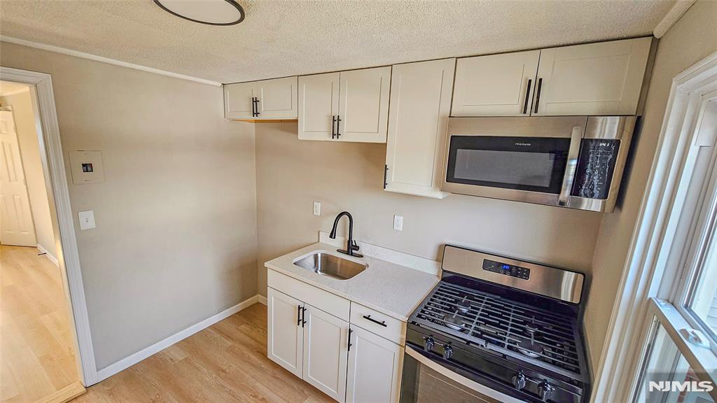 64 Hastings Avenue, Unit B Rutherford, NJ 07070 - Photo 13 of 14
