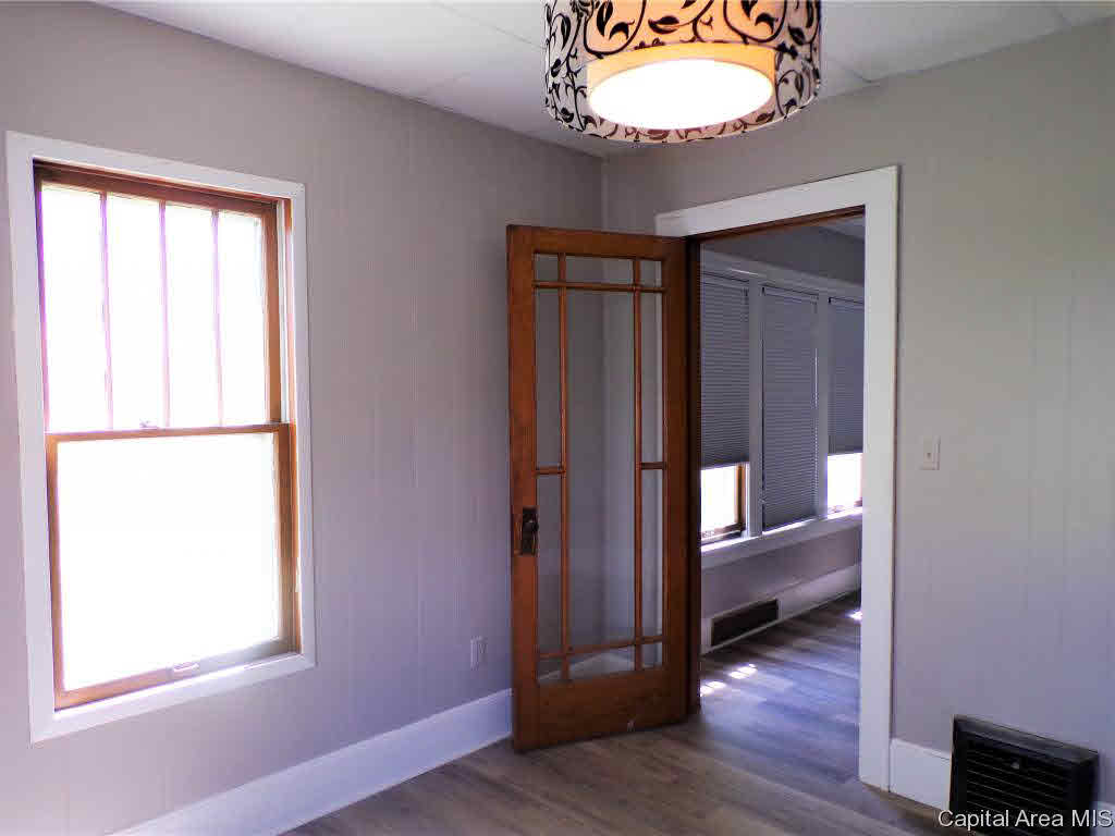 433 West Chestnut Street Oneida, IL 61467 - Photo 14 of 23 Gallery Image 14