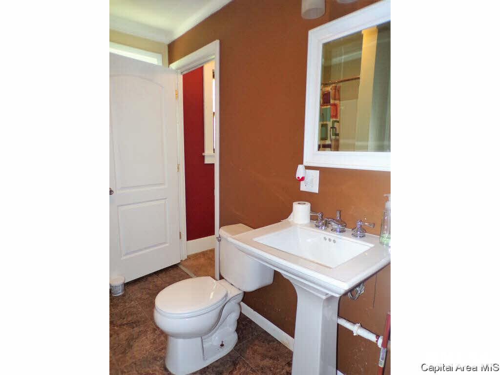 433 West Chestnut Street Oneida, IL 61467 - Photo 22 of 23 Gallery Image 22