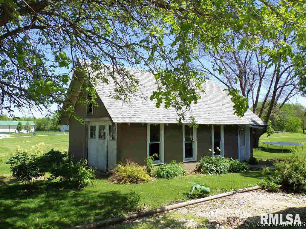433 West Chestnut Street Oneida, IL 61467 - Photo 4 of 23 Gallery Image 4