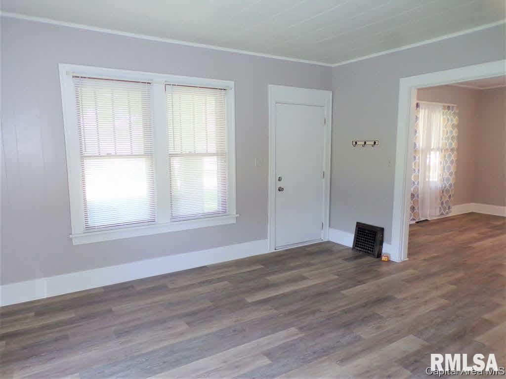433 West Chestnut Street Oneida, IL 61467 - Photo 8 of 23 Gallery Image 8