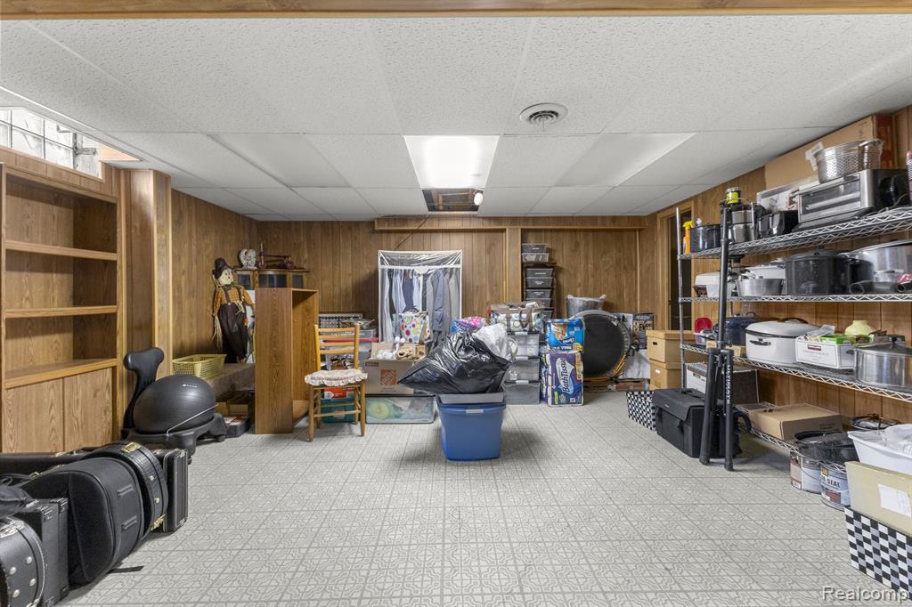 8466 Allen Road Allen Park, MI 48101 - Photo 29 of 50