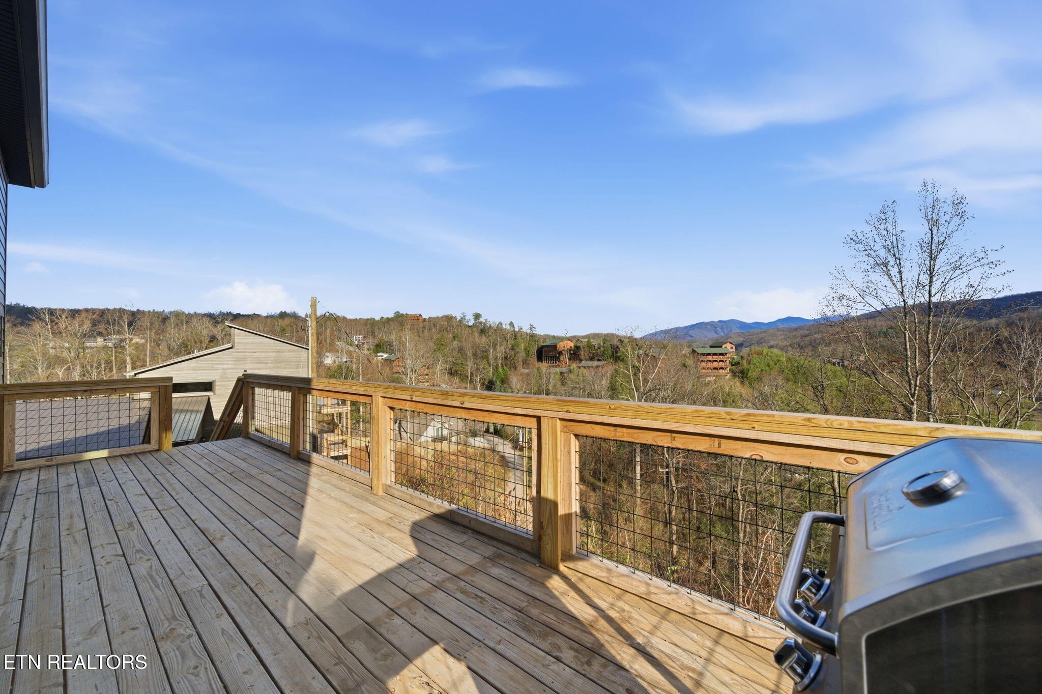 644 Ridge Top Loop Gatlinburg, TN 37738 - Photo 28 of 32 a view of roof deck with patio