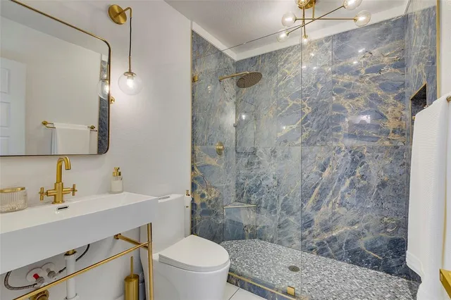 $727,000 | 1001 Coke Drive, Arlington, TX 76010