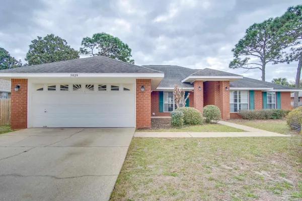 $2,400 | 5029 Lantana Drive, Gulf Breeze, FL 32563