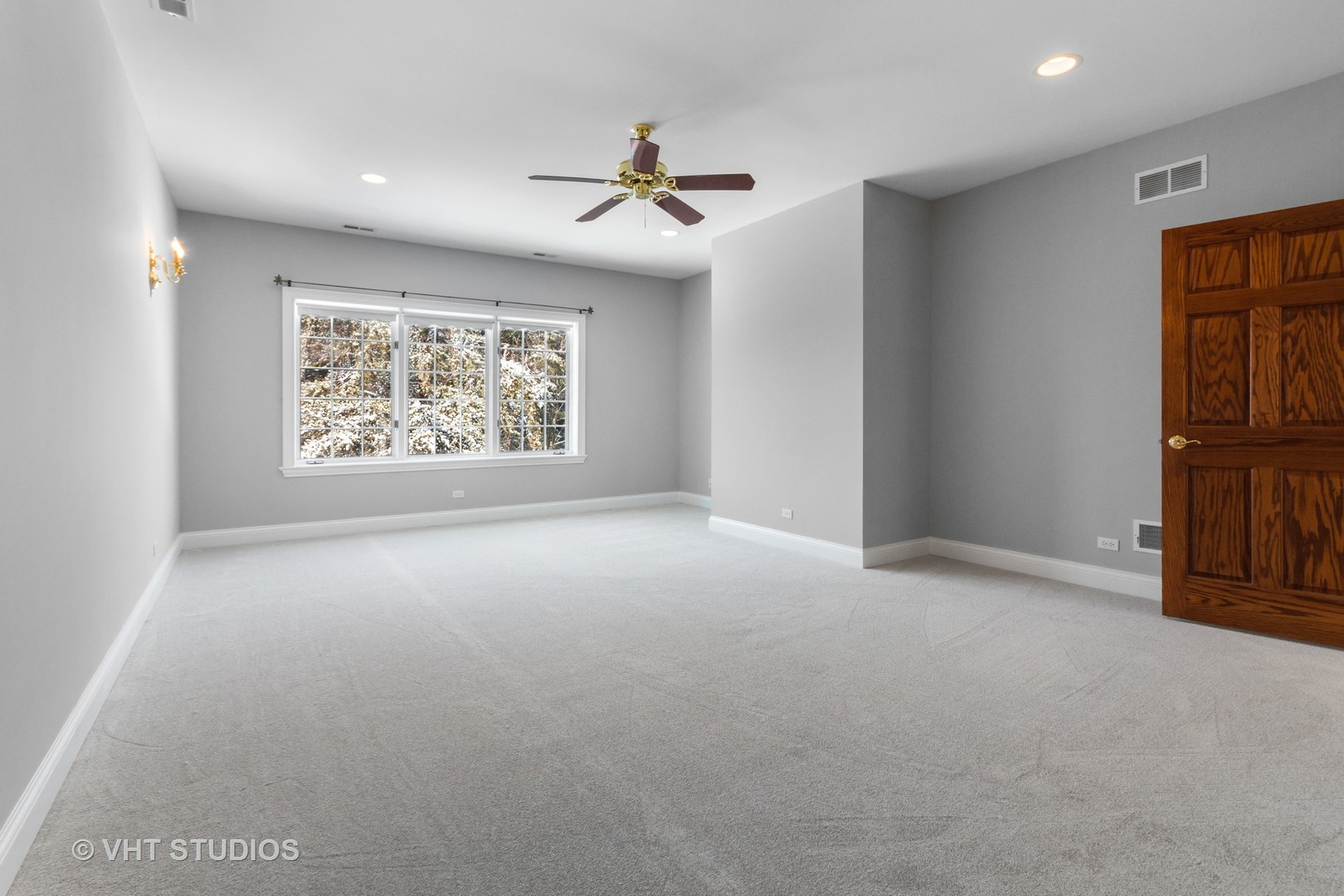 8702 Bull Valley Road Bull Valley, IL 60098 - Photo 23 of 30 an empty room with windows