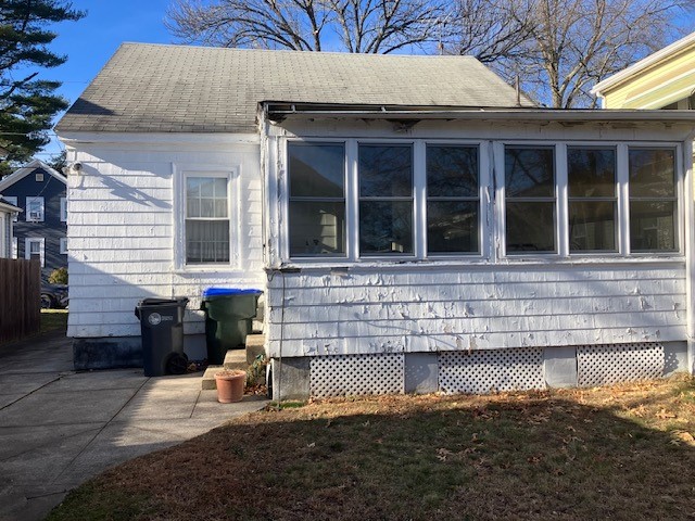 31 Rowan Street Providence, RI 02908 - Photo 5 of 5