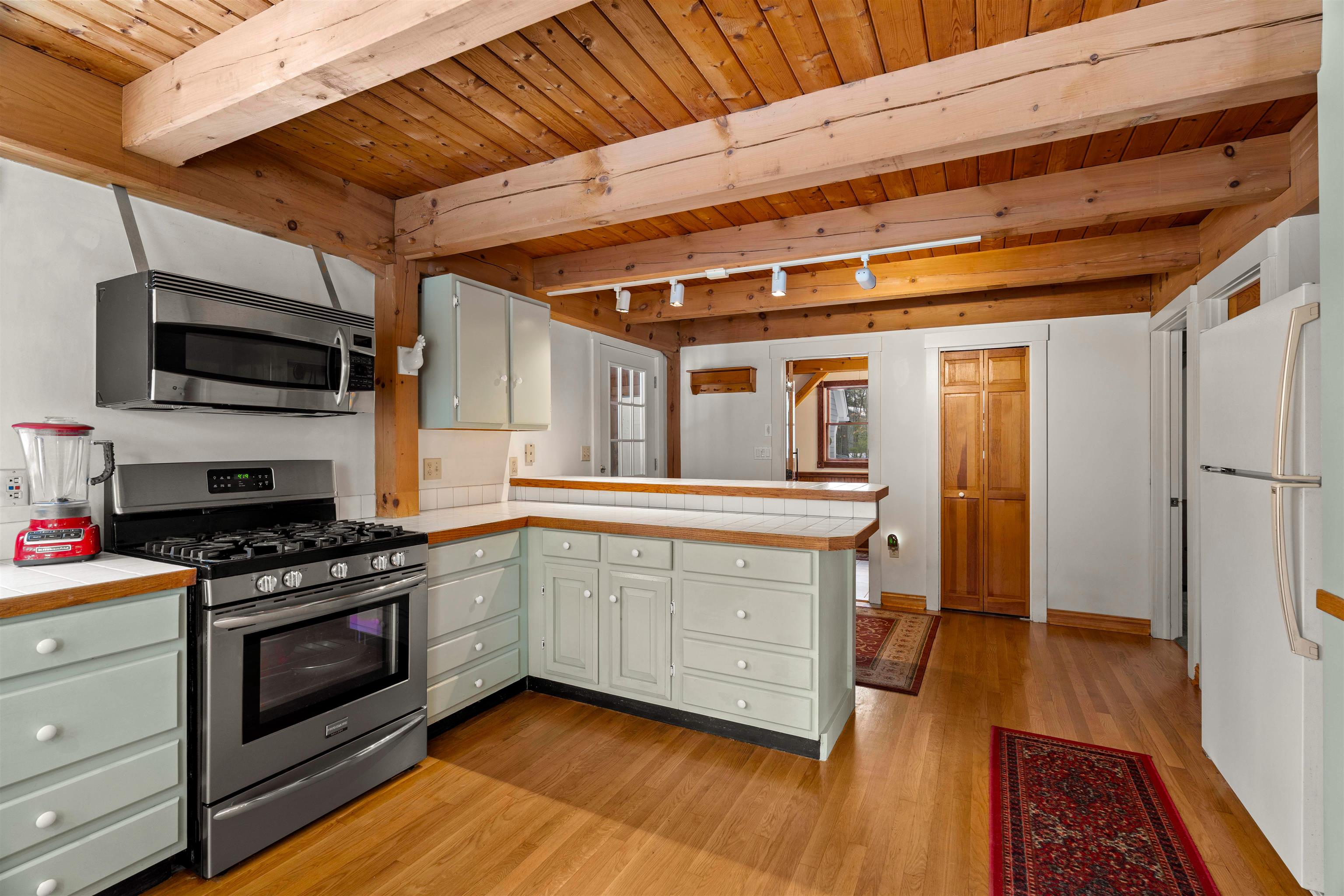 61 Russell Hill Road Brookline, NH 03033 - Photo 16 of 41