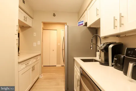 $2,200 | 1808 Old Meadow Road, Unit 215, McLean, VA 22102