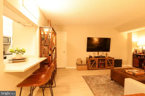 $2,200 | 1808 Old Meadow Road, Unit 215, McLean, VA 22102