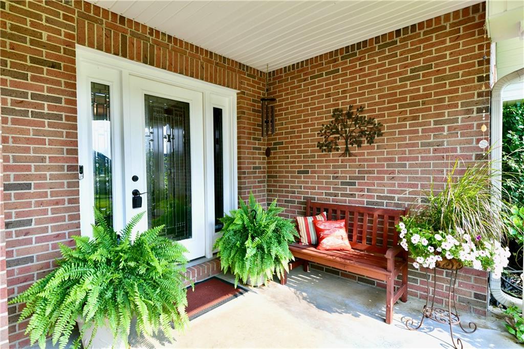 996 West Barouche Pendleton, IN 46064 - Photo 3 of 35 Gallery Image 3