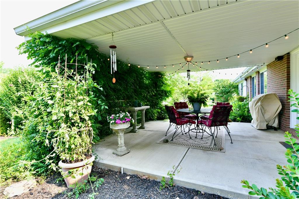 996 West Barouche Pendleton, IN 46064 - Photo 5 of 35 Gallery Image 5