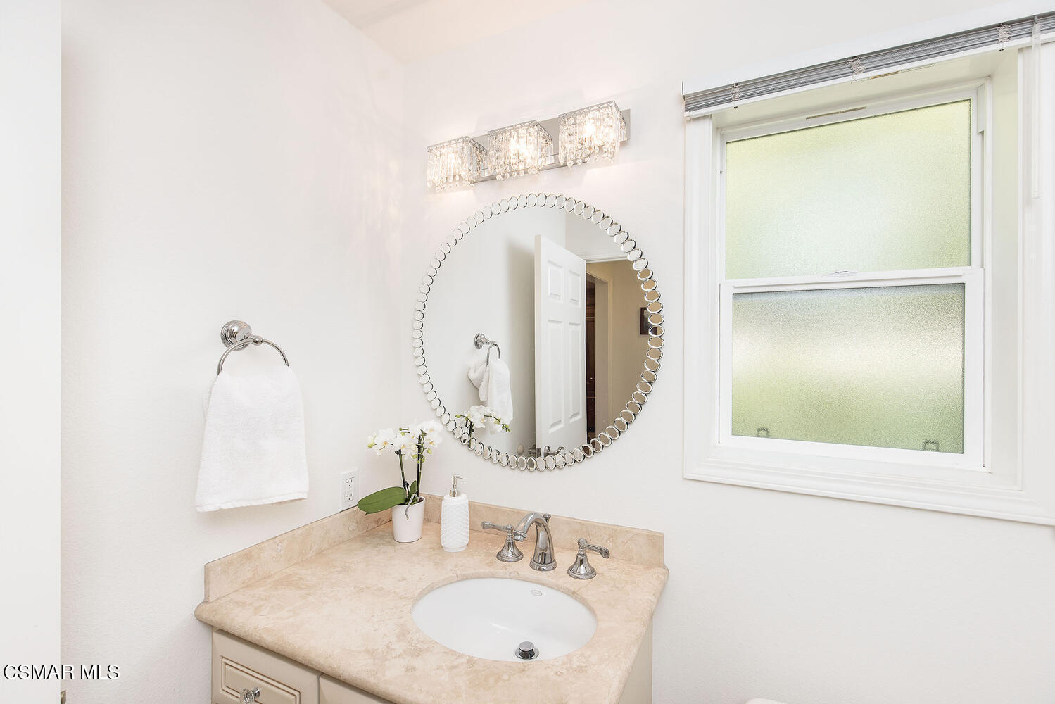2234 Ranch View Place Thousand Oaks, CA 91362 - Photo 24 of 49 a bathroom with a sink and a mirror