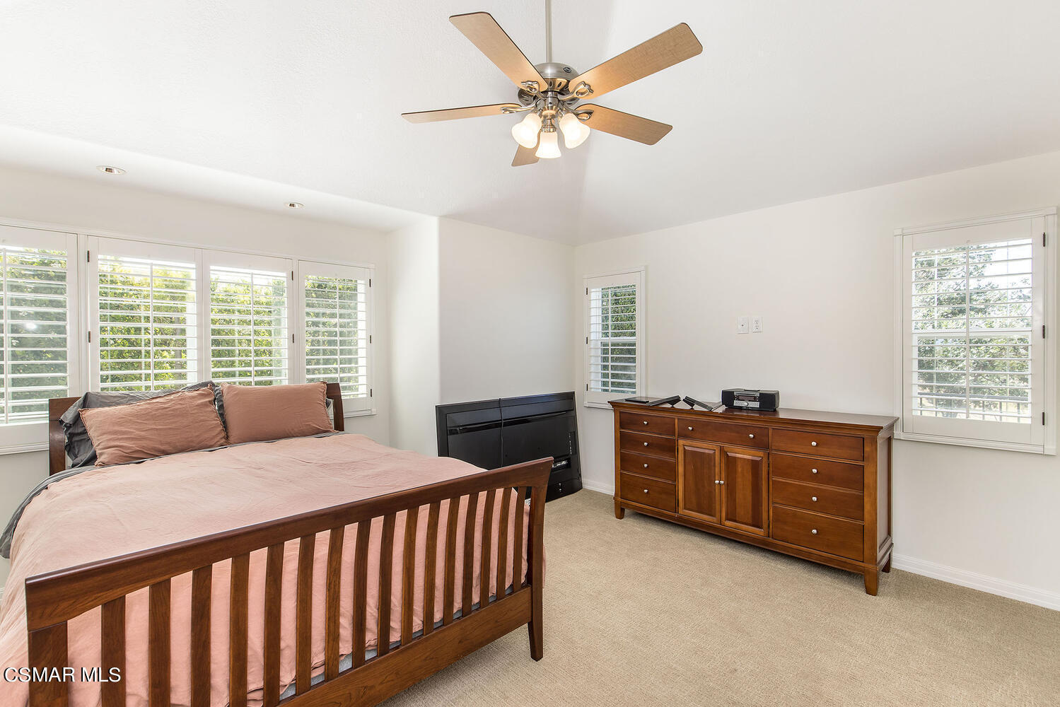 2234 Ranch View Place Thousand Oaks, CA 91362 - Photo 33 of 49 a bed room with a bed and a window