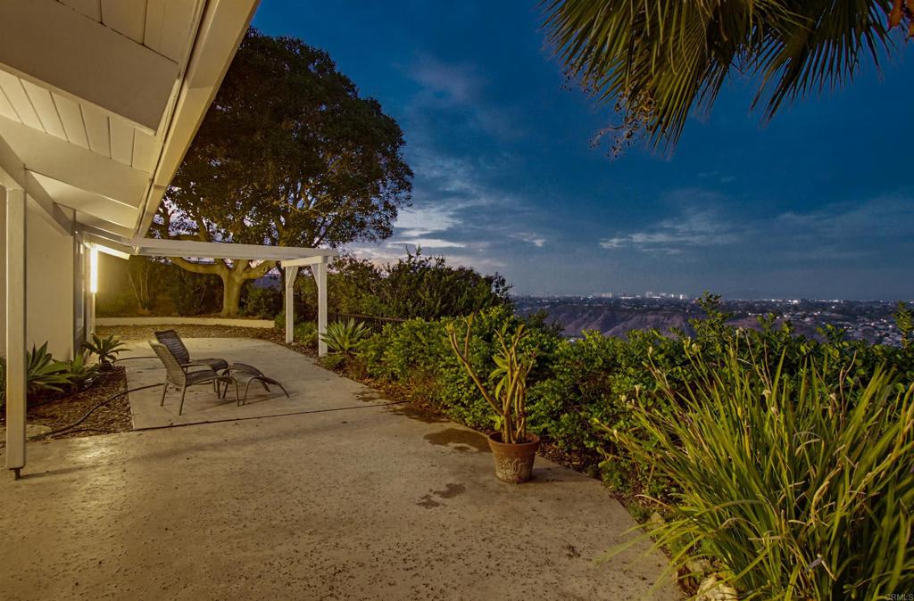 5605 Soledad Mountain Road La Jolla, CA 92037 - Photo 5 of 46