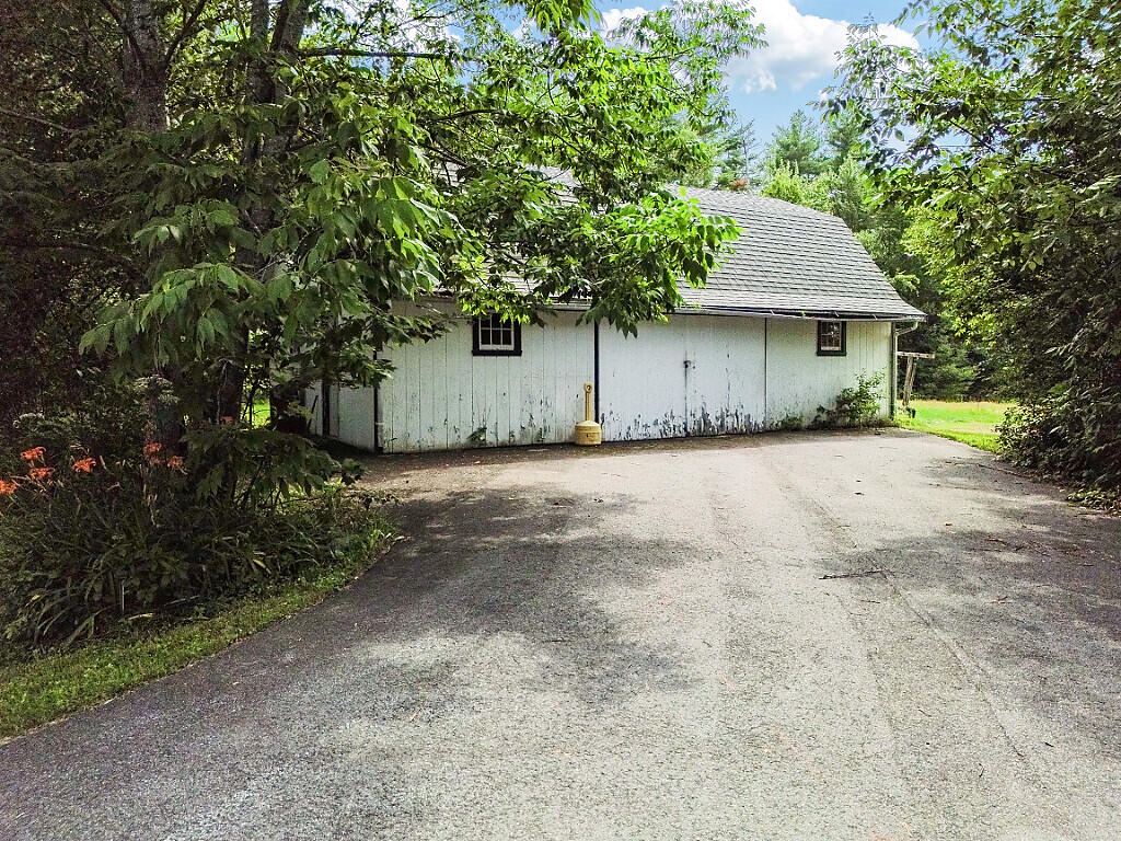430 Gorden Road Readfield, ME 04355 - Photo 10 of 42 Barn
