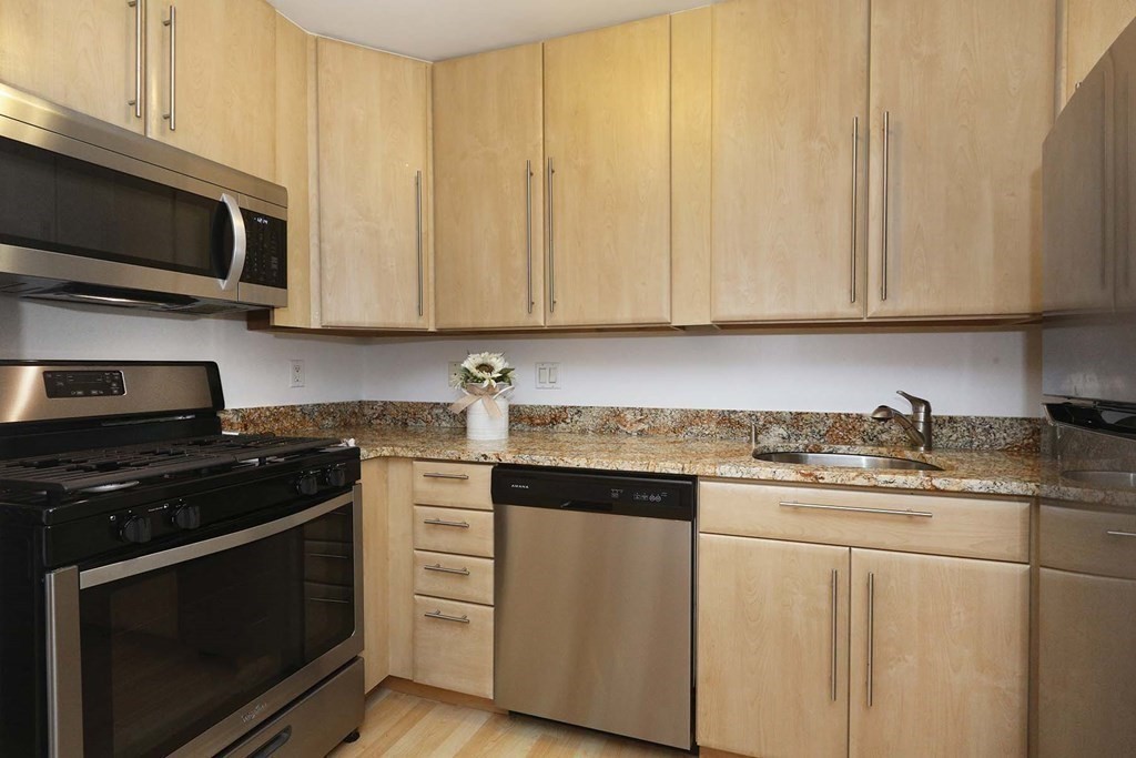 105 Prince Street, Unit 1 Boston, MA 02113 - Photo 3 of 7